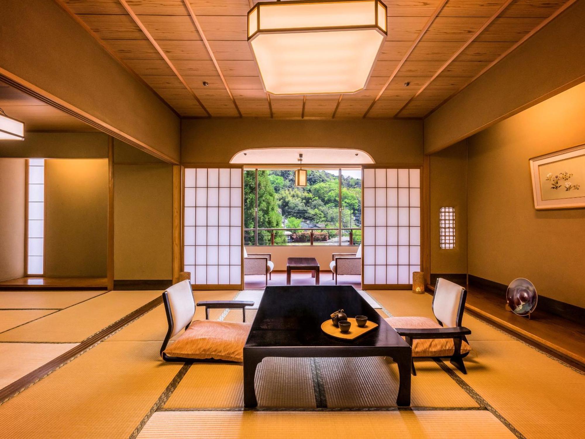 Ooedo Onsen Monogatari Premium Saiki Bekkan Misasa Exterior photo
